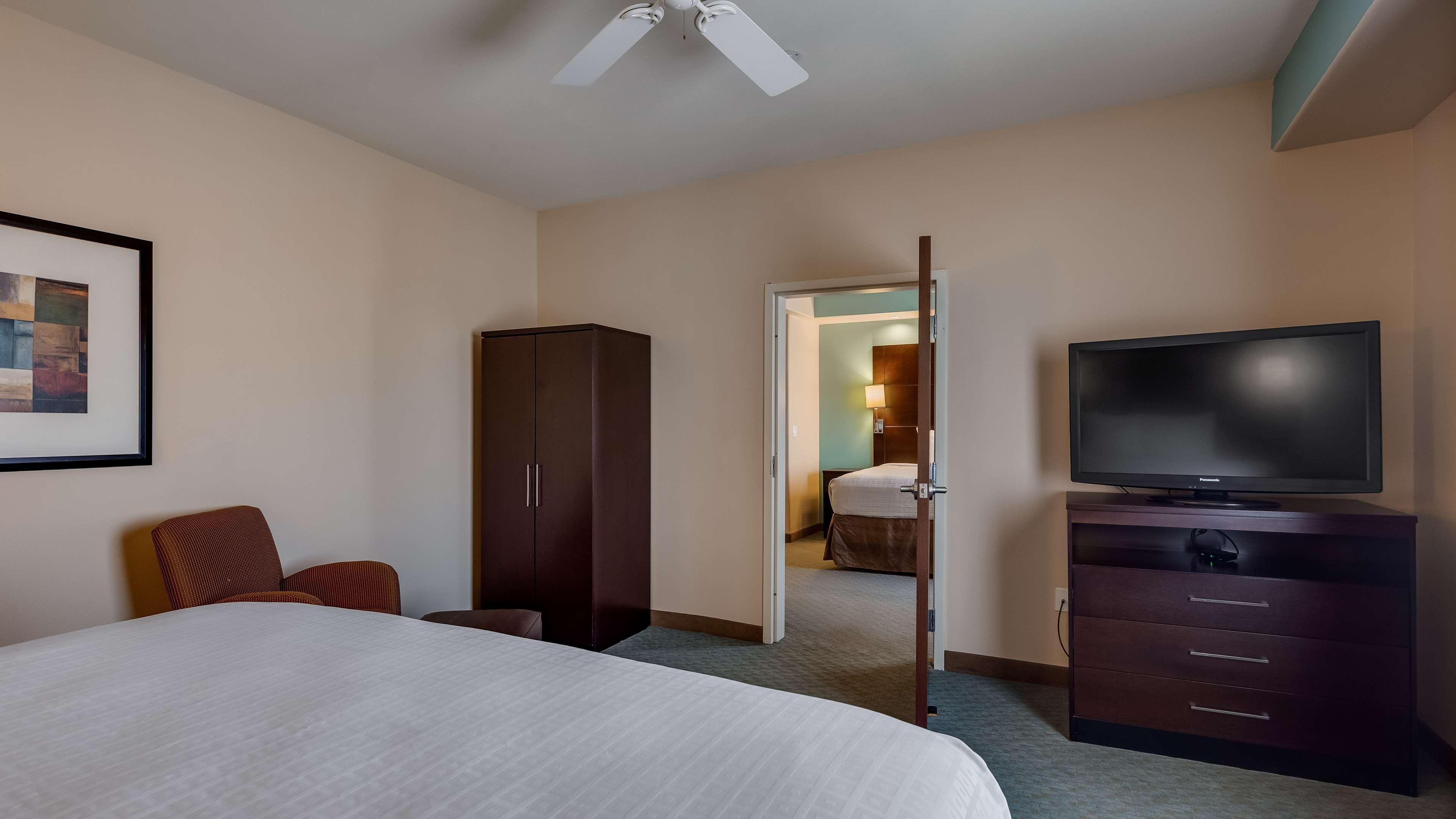 Best Western Plus Midland Suites Luaran gambar