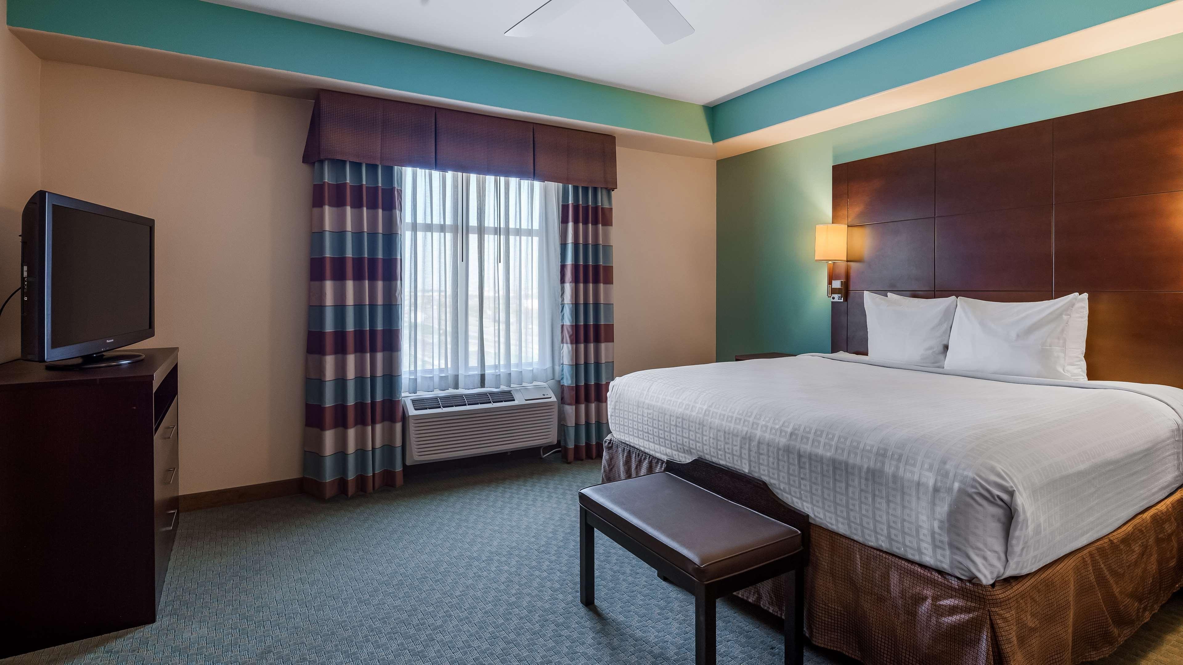 Best Western Plus Midland Suites Luaran gambar