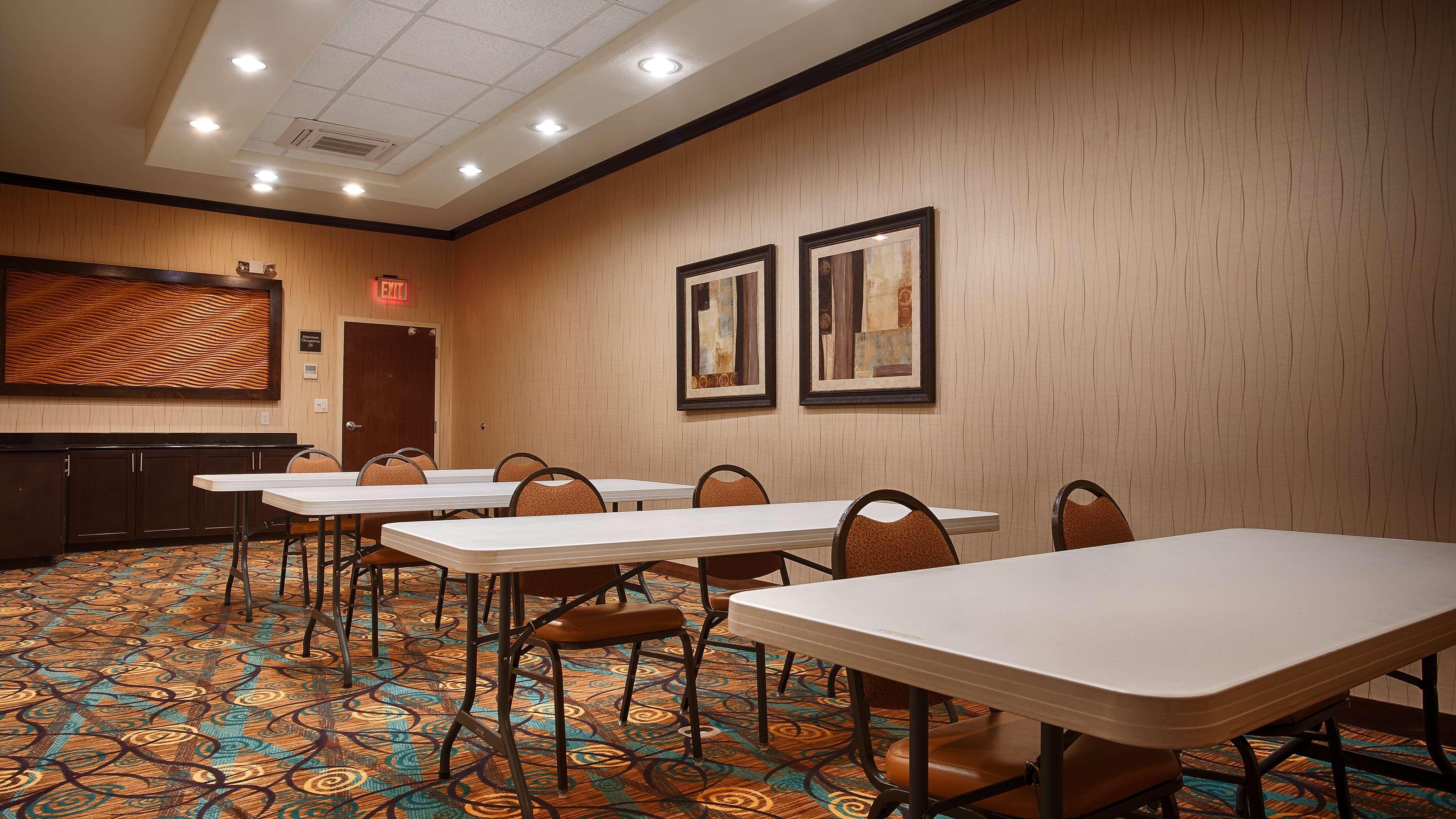 Best Western Plus Midland Suites Luaran gambar